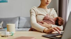 EL IESS debe modificar su normativa interna para que la licencia por maternidad pase de 12 a 14 semanas para las mujeres afiliadas a escala nacional.