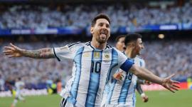 Lionel Messi debuta con doblete que le dio el triunfo a la campeona Argentina