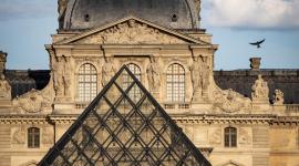 El museo del Louvre está "al límite", advierte su nuevo responsable