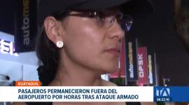 Pasajeros vivieron horas de incertidumbre y temor en los exteriores de la terminal aérea debido al cierre de los accesos por seguridad. Un reportaje de Camila Guevara
