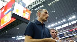Grupo L - Inglaterra vs Croacia - Estadio Dallas, Arlington, Texas, EE. UU. - 17 de junio de 2026. El seleccionador de Inglaterra, Thomas Tuchel, se retira al descanso.