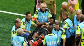 Grupo B - Canadá vs. Qatar - BC Place, Vancouver, Canadá - 18 de junio de 2026. Ismael Kone, de Canadá, es retirado en camilla tras sufrir una lesión.