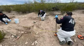 Cuerpos hallados en fosa de Coyame del Sotol son de migrantes