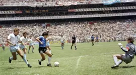 Maradona y Messi: dos generaciones unidas por la historia de los Mundiales