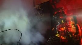 Los Bomberos de Quito controlaron un incendio registrado en una recicladora.
