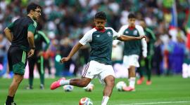 Soccer Football - FIFA World Cup 2026 - Group A - Czech Republic v Mexico - Estadio Azteca, Mexico City, Mexico - June 24, 2026 Mexico's Luis Romo during the warm up before the match REUTERS/Pedro Nunes