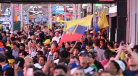 Cientos de hinchas concentración ecuatorianos se concentración en Times Square