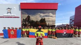 Ecuador despliega especialistas de búsqueda y rescate