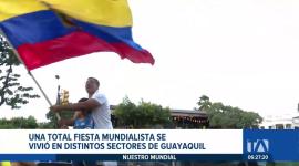 El fervor mundialista paralizó las actividades en Guayaquil. Las calles se llenaron de ciudadanos que salieron a celebrar el triunfo de la Tricolor. Un reportaje de Jazmín Solís
