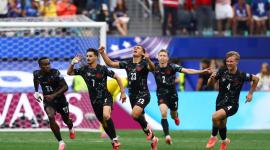 Canadá festeja la victoria ante Sudáfrica y es el primer clasificado a octavos del Mundial 2026.