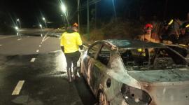 Las autoridades hallaron un vehículo incinerado en el sector de Bellavista la mañana de este lunes.