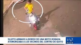 La colaboración de los vecinos permitió la detención de un hombre que utilizaba un arma de fuego para amedrentar a peatones. Un reportaje de Mishell Villacís