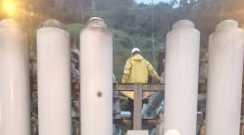 Técnicos de Celec reparan una falla en la subestación Paute Molino, en el Austro de Ecuador.