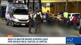 Un hombre de la tercera edad falleció tras ser atropellado en el sur de Quito. El conductor del bus involucrado suma casi 50 multas de tránsito vigentes. Un reportaje de Brigette Mancheno