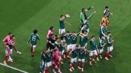 Soccer Football - FIFA World Cup 2026 - Round of 32 - Mexico v Ecuador - Estadio Azteca, Mexico City, Mexico - June 30, 2026 Mexico players celebrate after the match REUTERS/Carlos Perez Gallardo