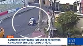 Cámaras de vigilancia captaron el instante en que una mujer evadió a dos hombres que pretendían ingresarla a la fuerza a un vehículo. Un reportaje de Mishell Villacís