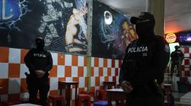 Autoridades clausuraron 10 night clubs en Guayaquil en medio del operativo Pandora.