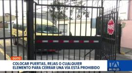 El incremento de la inseguridad motiva a decenas de barrios de la capital a instalar sistemas de seguridad comunitarios y barreras metálicas sin autorización. Un reportaje de Stephany Paz