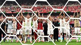 Brahim Díaz de Marruecos y sus compañeros celebran tras el partido, ya que Marruecos se clasificó para los cuartos de final de la Copa Mundial.