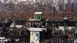 Miles de personas acudieron al tercer día de funeral de Ali Jamenei, en Therán, Irán.