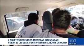 La Policía detuvo a dos presuntos asaltantes dedicados al robo de teléfonos móviles en el norte de Quito. Un reportaje de Brigette Mancheno