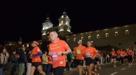 La Ruta de las Iglesias es una competencia atlética que se realiza de noche en Quito.