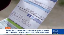 El Municipio de Quito continuará aplicando modificaciones en el cálculo del rubro de recolección de basura para dar solución a las inconsistencias en planillas. Un reportaje de Stephany Paz
