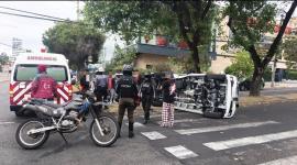 Siniestro de tránsito en el norte de Quito provoca cierres viales.
