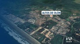 En Santa Elena un hecho violento cobró al vida del hermano de alias "Fito", líder de Los Choneros. La Policía y la Fiscalía investigan los hechos bajo estricta reserva. Un reportaje de Camila Guevara