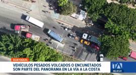 Los constantes choques y volcamientos de camiones y trailers  Vía a La Costa enciende alertas. La ciudadanía exige mayores controles de velocidad. Un reportaje de Jazmín Solís