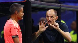 15 de julio de 2026. El entrenador de Inglaterra, Thomas Tuchel, reacciona tras una falta cometida por el argentino Giuliano Simeone sobre Marc Guehi.