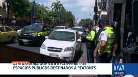 Las autoridades de tránsito de Guayaquil desplegaron operativos  para sancionar el parqueo indebido y la toma del espacio peatonal. Un reportaje de Ever Moreira