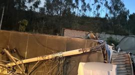 Cierre total en la vía a Nayón por el accidente de un vehículo pesado