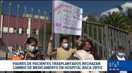 Los padres de pacientes renales representantes exigen estudios clínicos que garanticen que la nueva medicina no causará reacciones negativas. Un reportaje de Juan Miguel Rodríguez