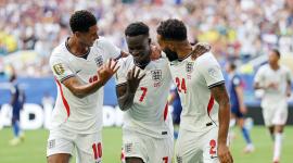 Bukayo Saka celebra su tercer gol, el quinto del partido ante Inglaterra por el tercer lugar del Mundial 2026.