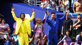 Ronaldinho y Ronaldo con Madonna durante el show de medio tiempo en la final del Mundial