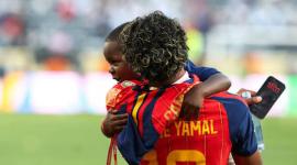 Hermano de Lamine Yamal celebra con él la Copa del Mundo