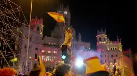 Un niño muere al colapsar una fuente durante los festejos por el Mundial