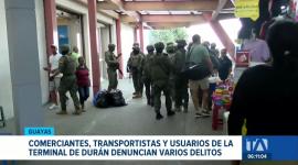 Personal militar desplegó un operativo en el Terminal Terrestre de Durán tras denuncias de distribución de sustancias ilícitas dentro de buses interprovinciales. Un reportaje de Jazmín Solís