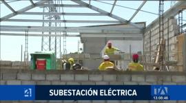 La construcción de la infraestructura eléctrica avanza en la ciudad para optimizar la distribución de energía en el sector. Un reportaje de Bernarda Cevallos