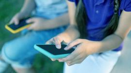 Francia es el primer país de la Unión Europea en prohibir las redes sociales a menores de 15 años.
