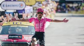 El ciclista ecuatoriano Richard Carapaz en la victoria de la etapa 18 del Tour de Francia.
