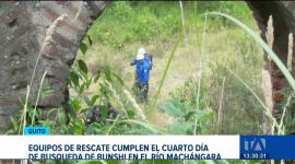Grupos de rescate mantienen los rastreos en la quebrada del afluente mientras allegados acompañan las labores con la esperanza de hallarla. Un reportaje de Melissa Herrera