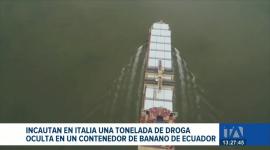 Una tonelada de droga oculta dentro de un contenedor de banano ecuatoriano, el narcotráfico sigue utilizando la logística de exportación. Un reportaje de Catalina García