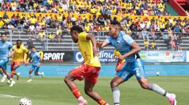 Aucas cayó por goleada ante Macará en el estadio Gonzalo Pozo Ripalda.