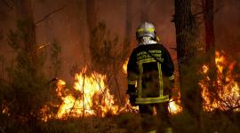 El megaincendio da una leve tregua, pero temen lo peor por nueva ola de calor