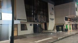 Un artefacto explosivo detonó en una Unidad Judicial de Machala la noche del 26 de julio de 2026.