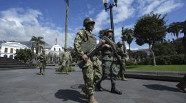 Ecuador enfrenta una creciente ola de violencia por el crimen organizado y narcotráfico.