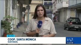 El ataque ocurrió durante operativos en el sur de Guayaquil mientras el noticiero realizaba la cobertura en vivo de los enfrentamientos. Un reportaje de Paula Kuhn