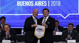 Gianni Infantino, presidente de la FIFA, y Alejandro Domínguez, de Conmebol.